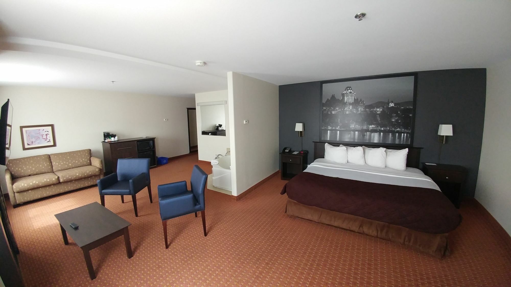 Super 8 By Wyndham Quebec City Exterior photo
