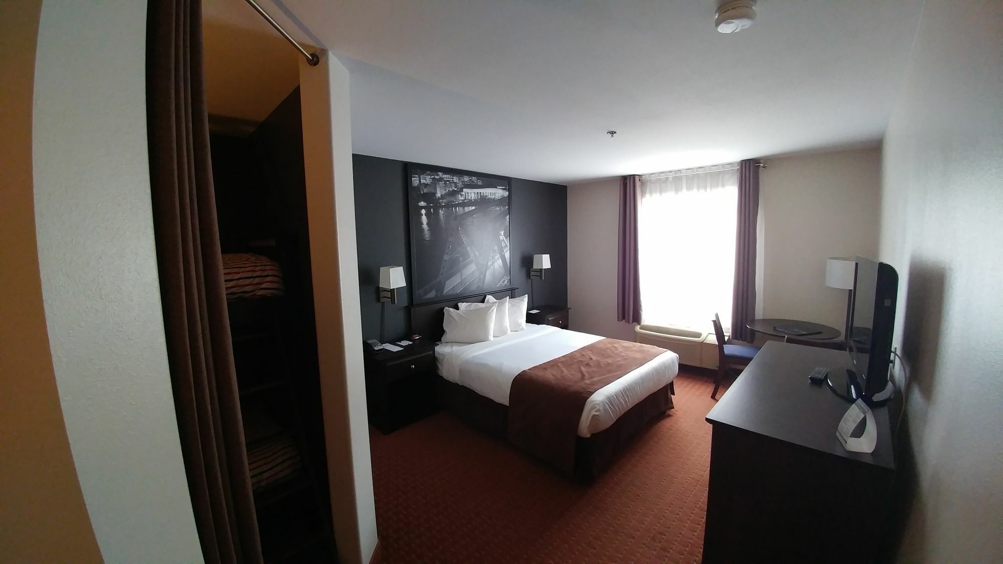 Super 8 By Wyndham Quebec City Exterior photo
